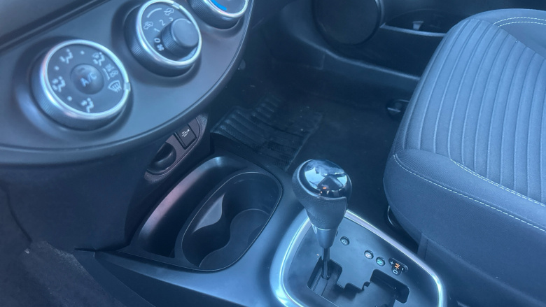 Toyota Yaris 1.5 VVT-i Icon 5dr CVT Petrol Hatchback